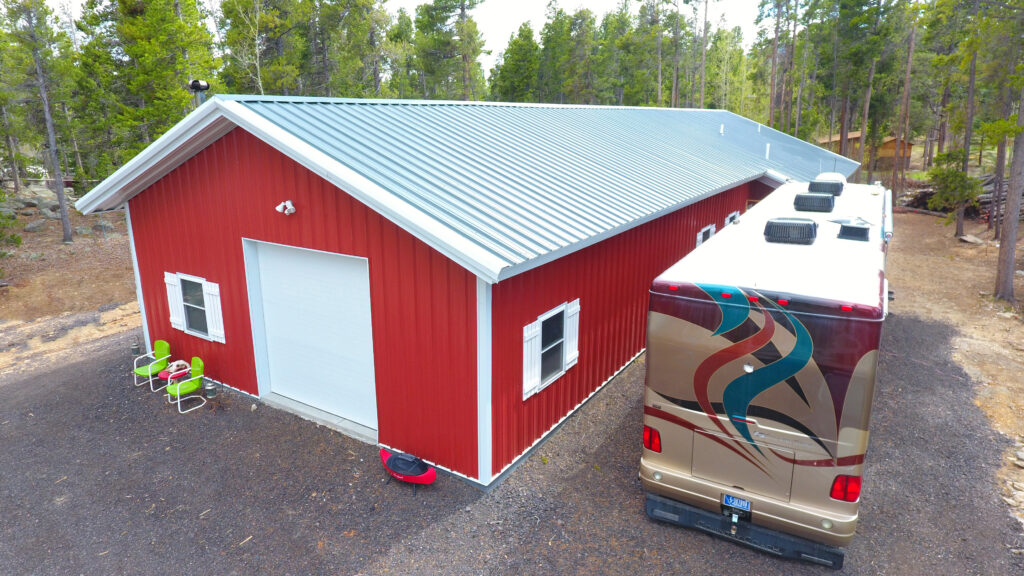 RED METAL BUILDING BUILT WITH COL-FORMED STEEL